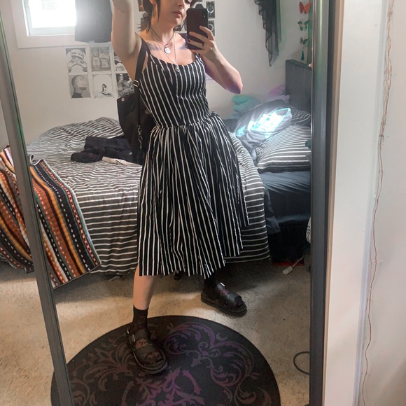 Beetlejuice Pinup couture Jenny dress black and white striped size medium - Picture 5 of 8
